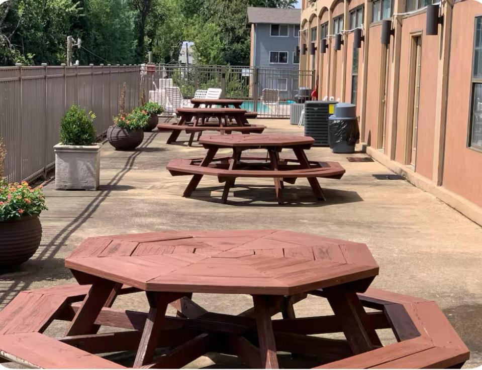 Close To Stadium And Free Parking Knoxville